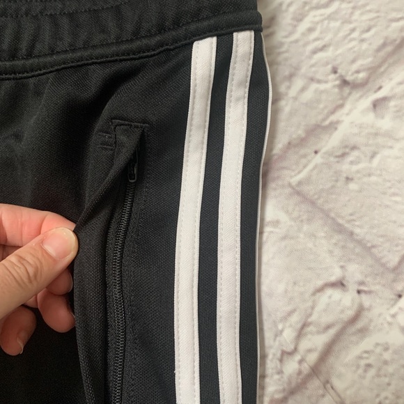 Woman’s Adidas track pants zipper ankle - Picture 8 of 8